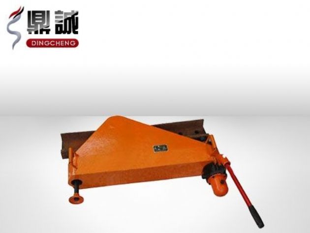 點(diǎn)擊查看詳細(xì)信息<br>標(biāo)題：垂直液壓彎軌機(jī) 閱讀次數(shù)：4704