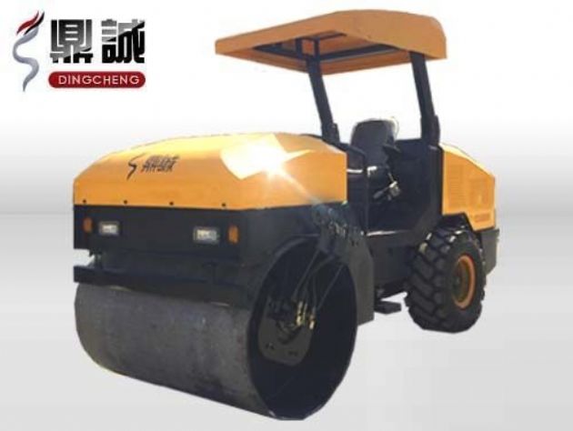 點(diǎn)擊查看詳細(xì)信息<br>標(biāo)題：4噸單鋼輪振動(dòng)壓路機(jī) 閱讀次數(shù)：14124